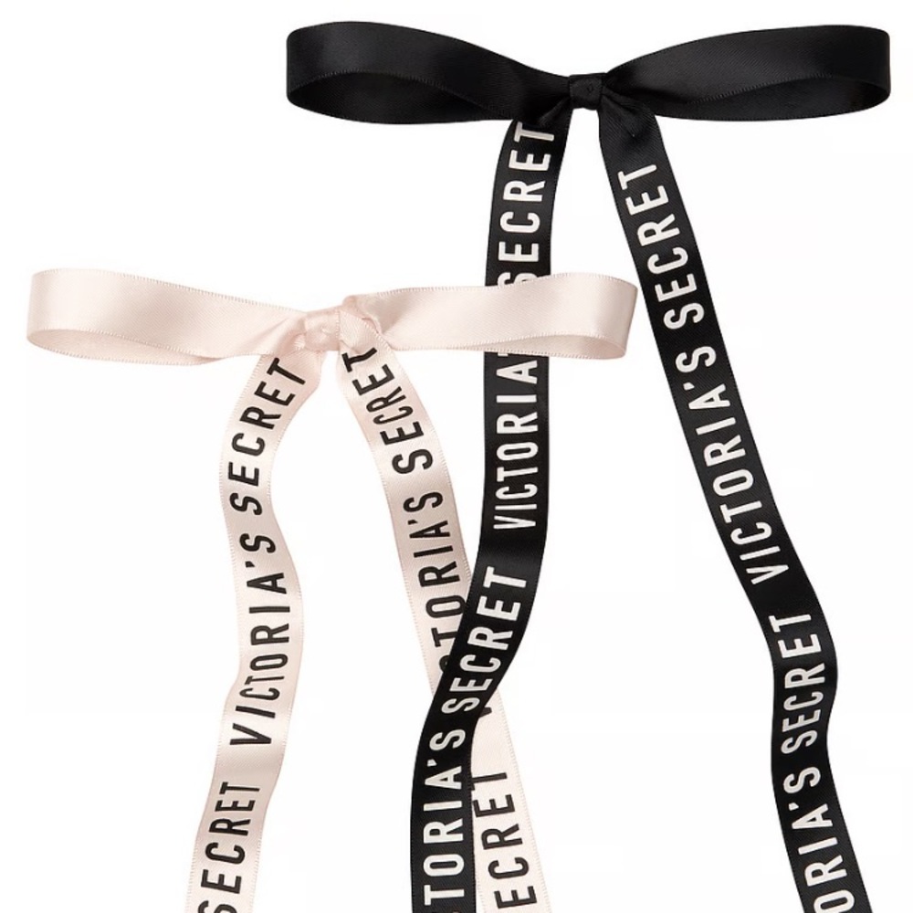 VICTORIA’S SECRET Pink Satin Hair Bow